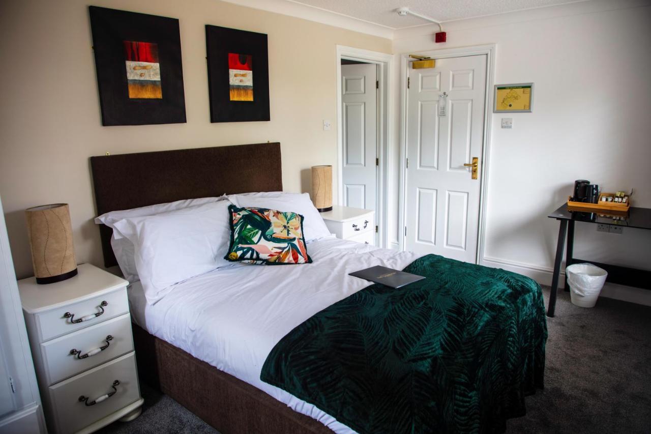 The Charlton Boutique Hotel 切尔滕纳姆 外观 照片