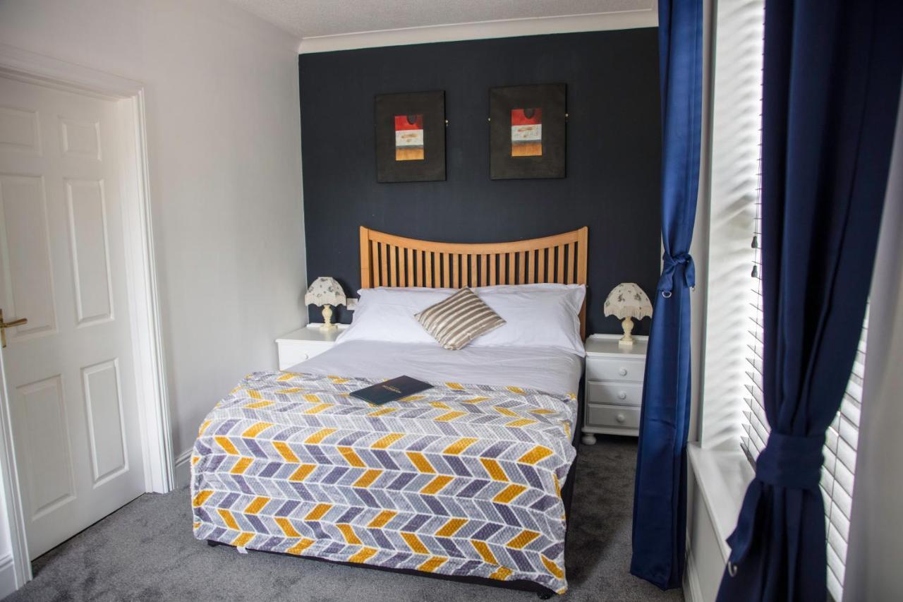 The Charlton Boutique Hotel 切尔滕纳姆 外观 照片