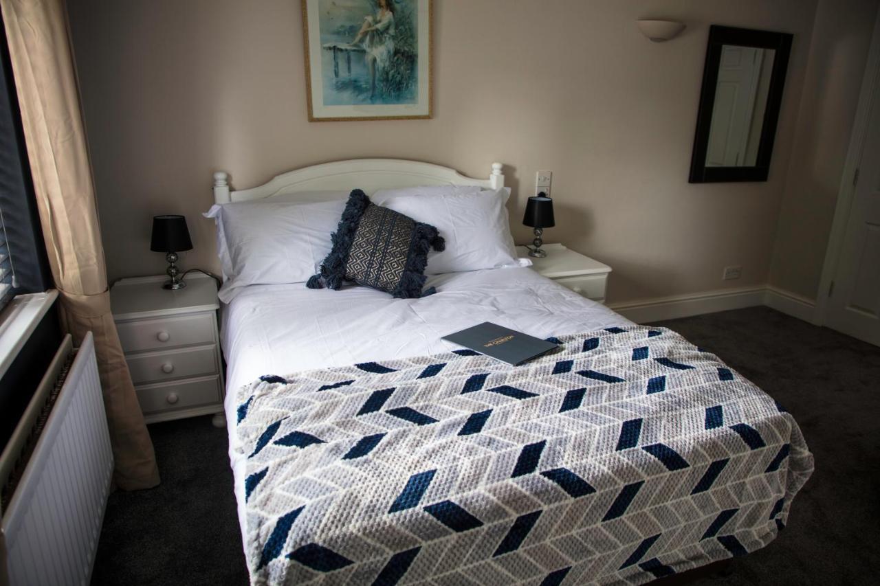 The Charlton Boutique Hotel 切尔滕纳姆 外观 照片