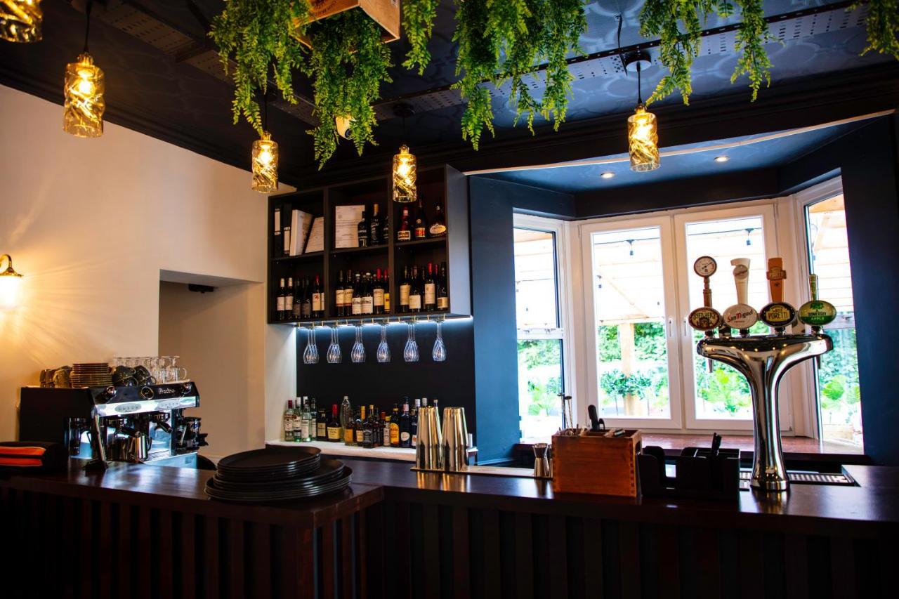 The Charlton Boutique Hotel 切尔滕纳姆 外观 照片