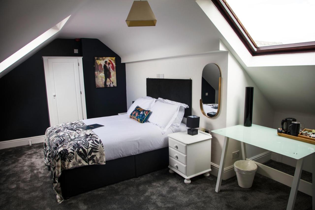 The Charlton Boutique Hotel 切尔滕纳姆 外观 照片
